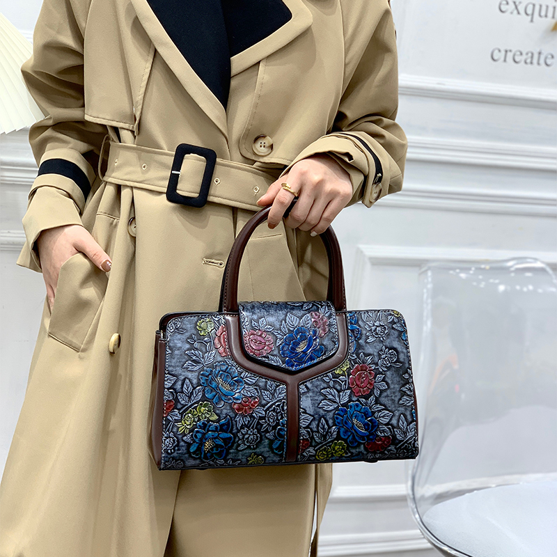 Vintage Floral Embossed Boston - Luxury Bags Vegan Leather recension och pris