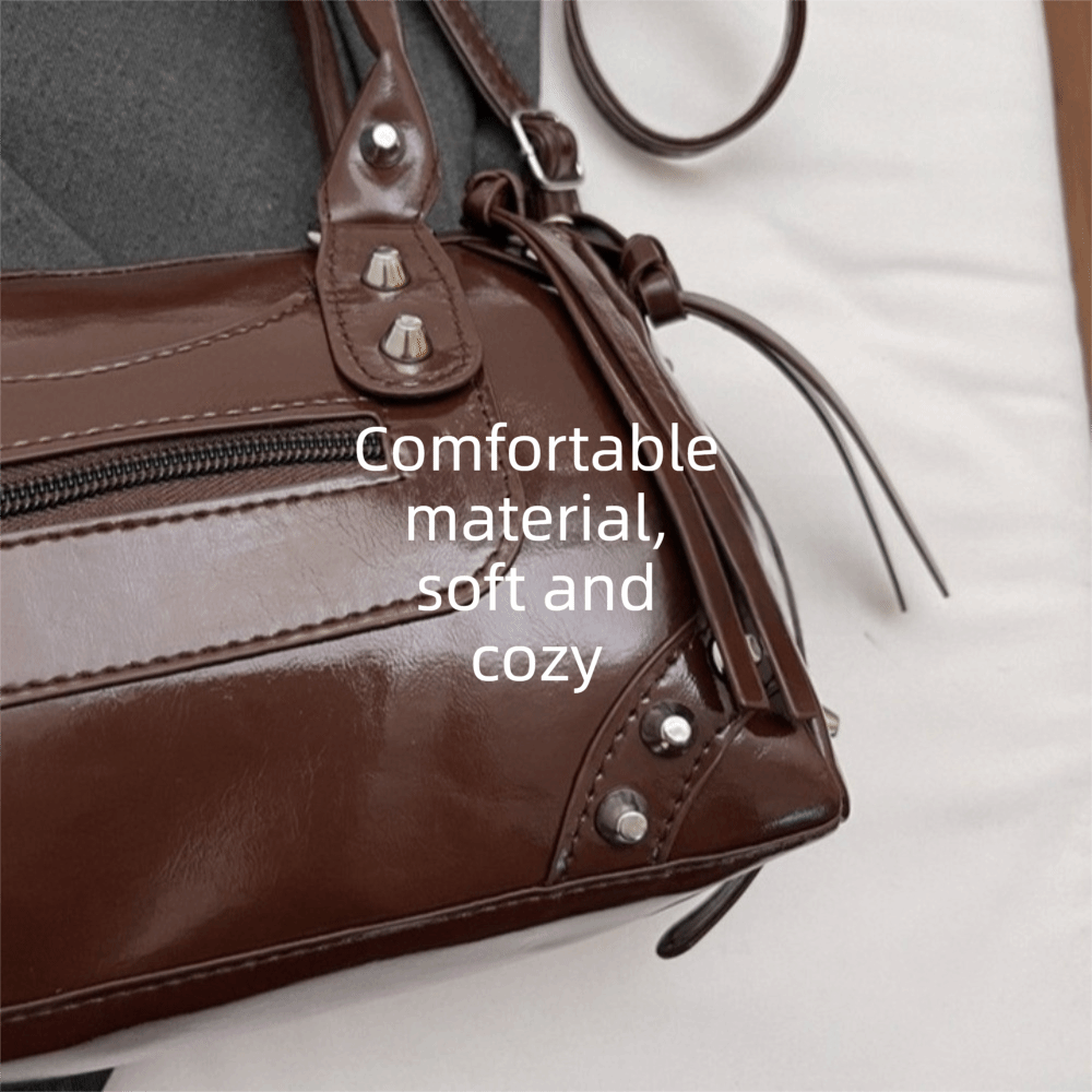 Fashion Rivets Pillow Bag Larg - Top Handle Patent Bag recension och pris