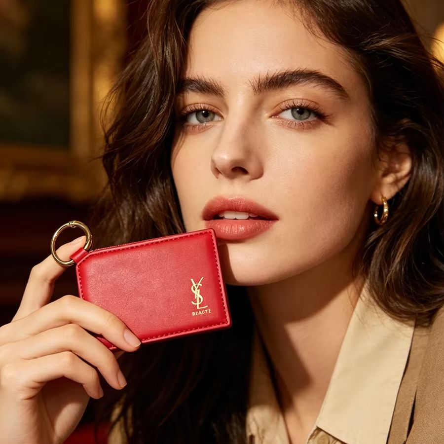 YSL Red Leather Square Mini Po - Luxury Bags Ysl recension och pris